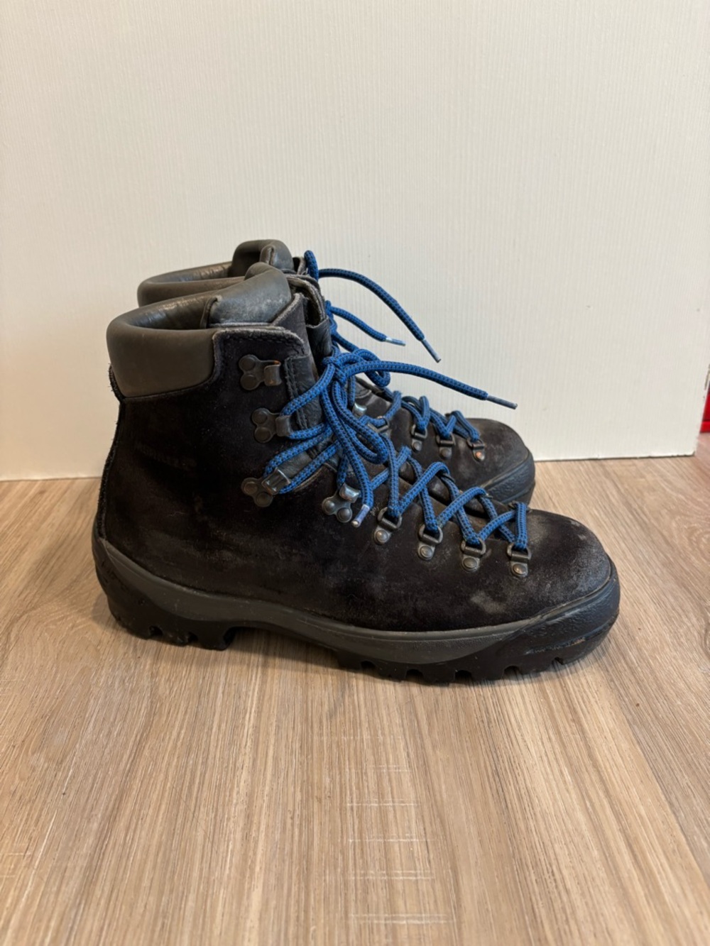 Vintage Merrell Men's 9.5 Wilderness Black Suede Mountaineering Boots Italy